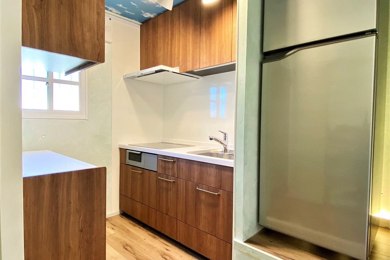 池尻セレクトハウス2階にある3口IHキッチン