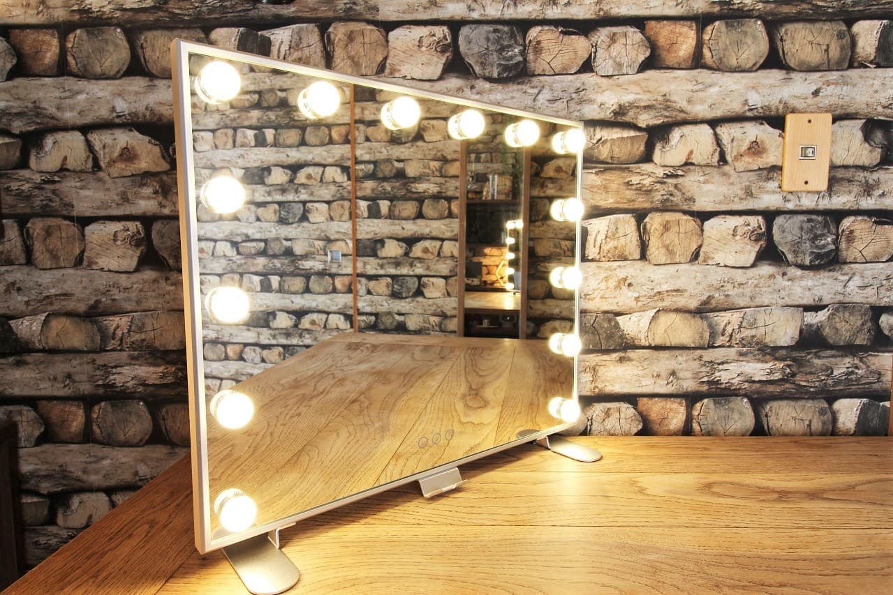 ハリウッドミラーの紹介写真